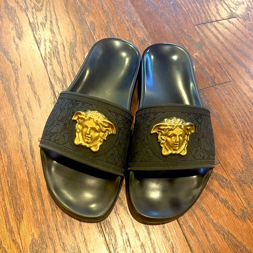 *SOLD* Versace Medusa Slides